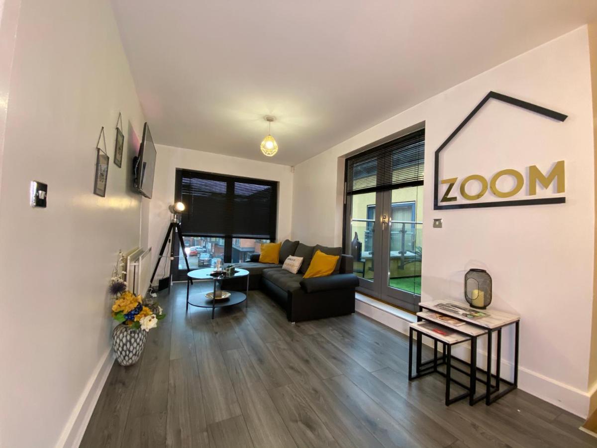 Luxe Place - Netflix & Workspace For 6 Birmingham Eksteriør billede